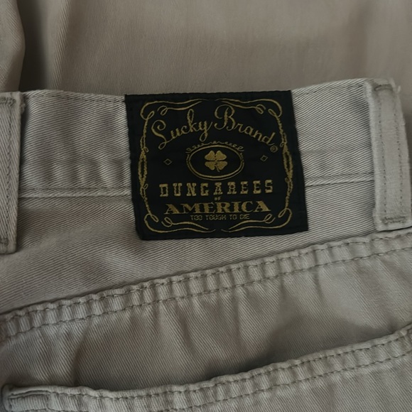 Tan Lucky Brand short length classic fit Dungarees - Picture 2 of 3